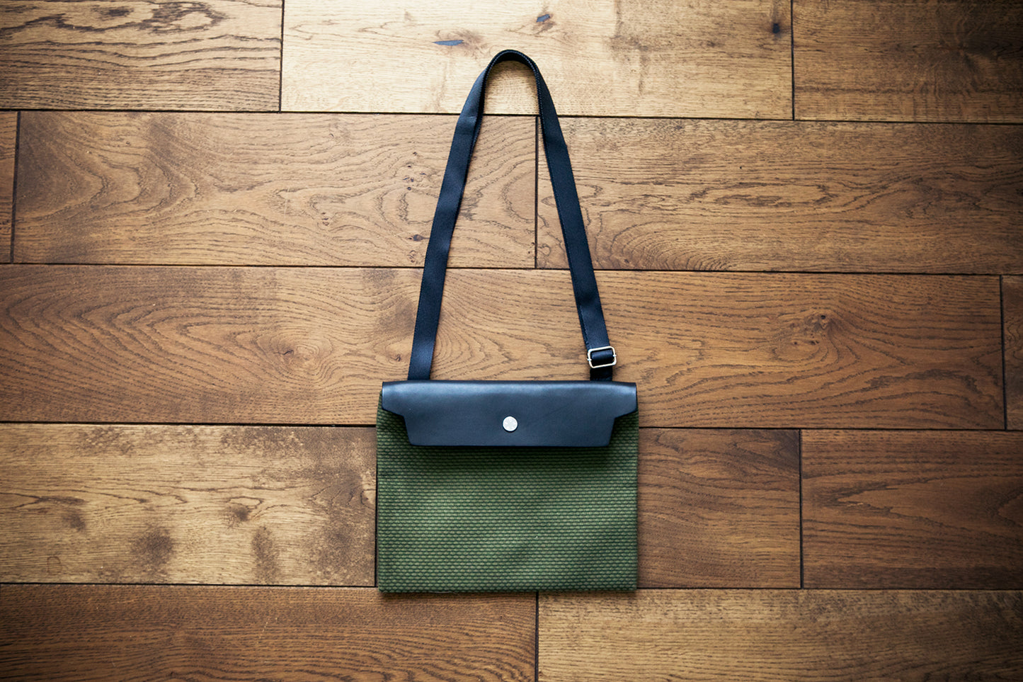 N°60 Micro shoulder medium