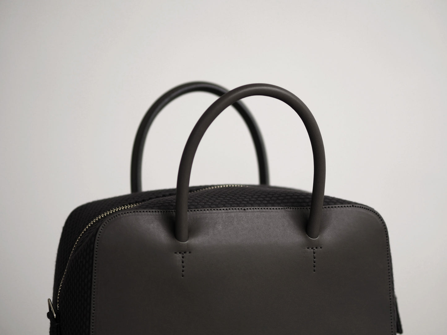 N°83 Square Zip bag medium