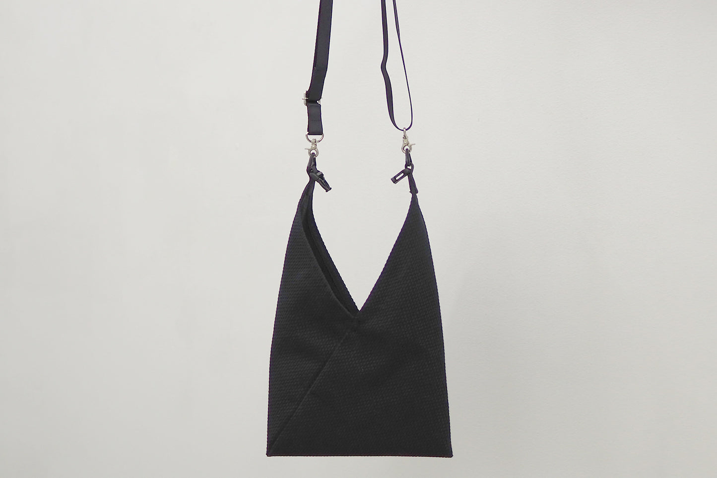 N°89 Triangle tote mini