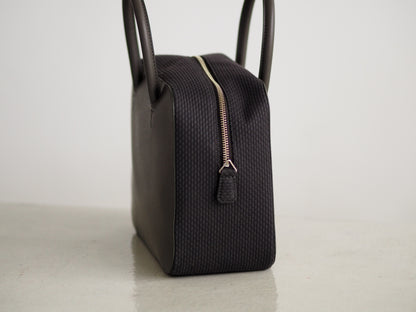 N°83 Square Zip bag medium